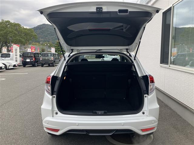 ヴェゼル ハイブリッドＺ　フルセグ　ＨＤＤナビ　ＤＶＤ再生　バックカメラ　衝突被害軽減システム　ＥＴＣ　ＬＥＤヘッドランプ　ワンオーナー　フルエアロ（8枚目）