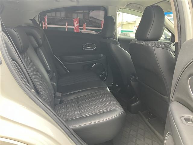 ヴェゼル ハイブリッドＺ　フルセグ　ＨＤＤナビ　ＤＶＤ再生　バックカメラ　衝突被害軽減システム　ＥＴＣ　ＬＥＤヘッドランプ　ワンオーナー　フルエアロ（10枚目）