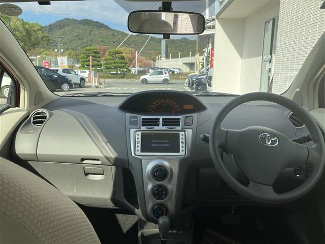 ヴィッツ ＦリミテッドＩＩ　ワンセグ　メモリーナビ　ＥＴＣ　ＨＩＤヘッドライト　ワンオーナー（12枚目）