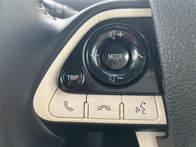 プリウス Ｓ　ワンセグ　メモリーナビ　バックカメラ　衝突被害軽減システム　ＥＴＣ　ＬＥＤヘッドランプ　ワンオーナー（13枚目）