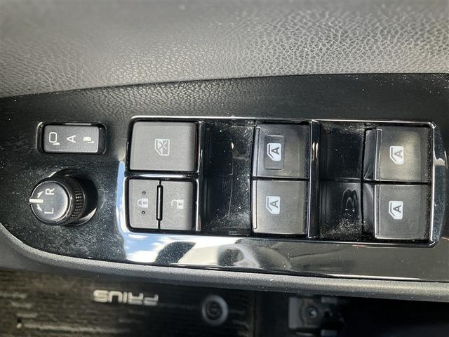 プリウス Ｓ　ワンセグ　メモリーナビ　バックカメラ　衝突被害軽減システム　ＥＴＣ　ＬＥＤヘッドランプ　ワンオーナー（18枚目）