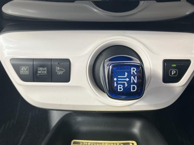 プリウス Ｓ　ワンセグ　メモリーナビ　バックカメラ　衝突被害軽減システム　ＥＴＣ　ＬＥＤヘッドランプ　ワンオーナー（22枚目）