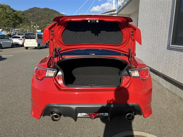 ８６ ＧＴリミテッド　フルセグ　ＨＤＤナビ　ＤＶＤ再生　バックカメラ　ＥＴＣ　ドラレコ　ＨＩＤヘッドライト　フルエアロ（8枚目）