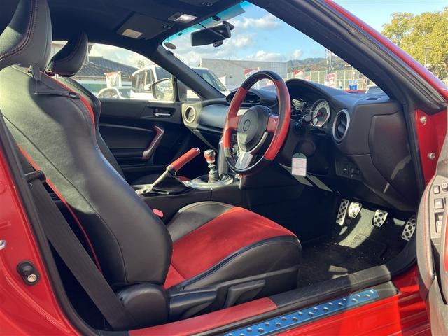 ８６ ＧＴリミテッド　フルセグ　ＨＤＤナビ　ＤＶＤ再生　バックカメラ　ＥＴＣ　ドラレコ　ＨＩＤヘッドライト　フルエアロ（10枚目）