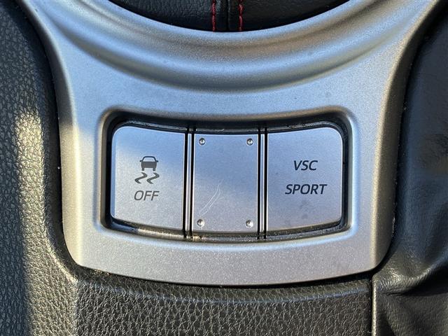 ８６ ＧＴリミテッド　フルセグ　ＨＤＤナビ　ＤＶＤ再生　バックカメラ　ＥＴＣ　ドラレコ　ＨＩＤヘッドライト　フルエアロ（14枚目）