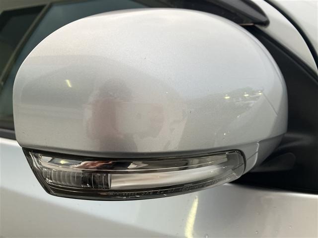 ����̎ԂɁu�E�C���J�[���n�U�[�h�v���C�t���Ă��炦�鑕���ł��B