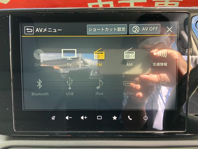 スイフト ＨＹＢＲＩＤ　ＭＸ　ナビ　全方位カメラ　ＡＣＣクルコン　全方位カメラ　オートライト　Ｂｌｕｅｔｏｏｔｈ　純正ナビ　プッシュスタート　シートヒーター　オートエアコン　禁煙車　衝突被害軽減システム　アイドリングストップ　横滑り防止機能　衝突安全ボディ（3枚目）