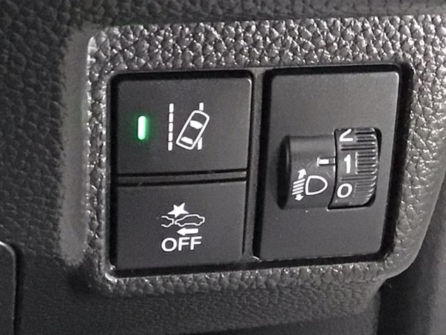 N-BOXカスタム Lターボスタイル+ブラック LED・フルセグ・メモリナビ・バックカメラ・純正AW・シートヒーター・ETC ベンチS ターボエンジン コーナーセンサ スマ-トキ- エアバック 横滑り防止機能 ナビ&TV サイドカーテンエアバック(10枚目)