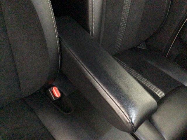 N-BOXカスタム Lターボスタイル+ブラック LED・フルセグ・メモリナビ・バックカメラ・純正AW・シートヒーター・ETC ベンチS ターボエンジン コーナーセンサ スマ-トキ- エアバック 横滑り防止機能 ナビ&TV サイドカーテンエアバック(42枚目)