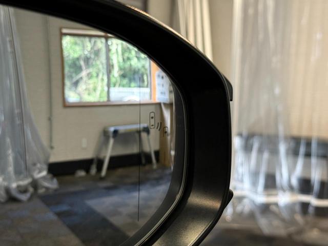 クラウンスポーツ Ｚ　全国対応２年保証・１２．３インチディスプレイ・デジタルインナーミラー・パノラミックビューモニター　シートクーラー　本革　シートヒーター　マルチビューカメラ　オートパーキング　電動トランク（11枚目）