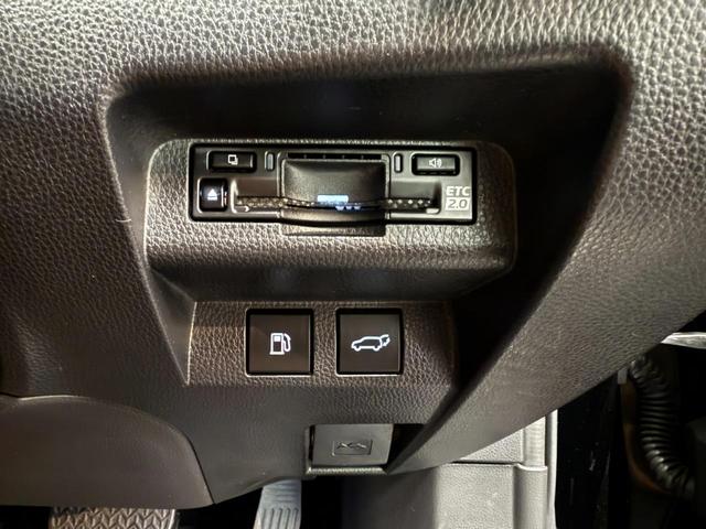 クラウンスポーツ Ｚ　全国対応２年保証・１２．３インチディスプレイ・デジタルインナーミラー・パノラミックビューモニター　シートクーラー　本革　シートヒーター　マルチビューカメラ　オートパーキング　電動トランク（30枚目）