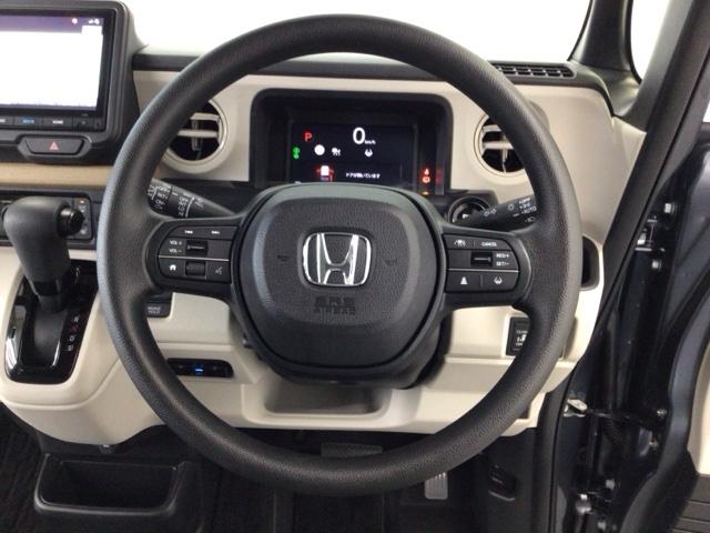 Ｎ－ＢＯＸ ベースグレード　デモカーＵＰ・ＬＥＤ・フルセグ・ホンダＣＯＮＮＥＣＴ・シートヒーター・ＥＴＣ　衝突軽減システム　スマートキ－　カーテンエアバック　イモビライザー　ＥＣＯモード　横滑り防止　オートクルーズ　キーフリー（17枚目）