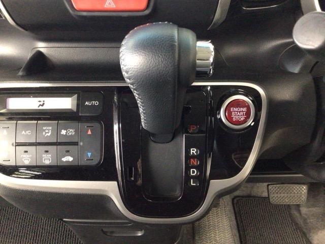 N-BOXカスタム GSSパッケージ HID・ディスプレイオーディオ・バックカメラ・純正AW・ECONスイッチ・ETC 両側パワ-スライドドア USB入力 スマ-トキ- 1オーナ Bカメ ETC付き エアコン ESC A-STOP ABS(23枚目)