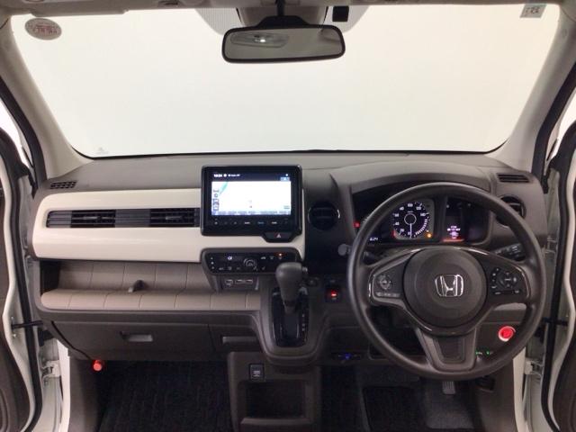 【前方視界】開放的な前方視界！運転がしやすく疲れにくいです♪窓が大きく、見通しがとっても良いおクルマですよ♪