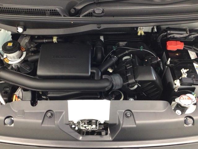 【ピカピカクリーニング】ボディ廻りはもちろん室内・シート・エンジンルーム・トランクルームなど隅々まで専門スタッフが徹底的にクリーニングし磨き上げました☆綺麗なお車で快適なドライブをお楽しみ下さい