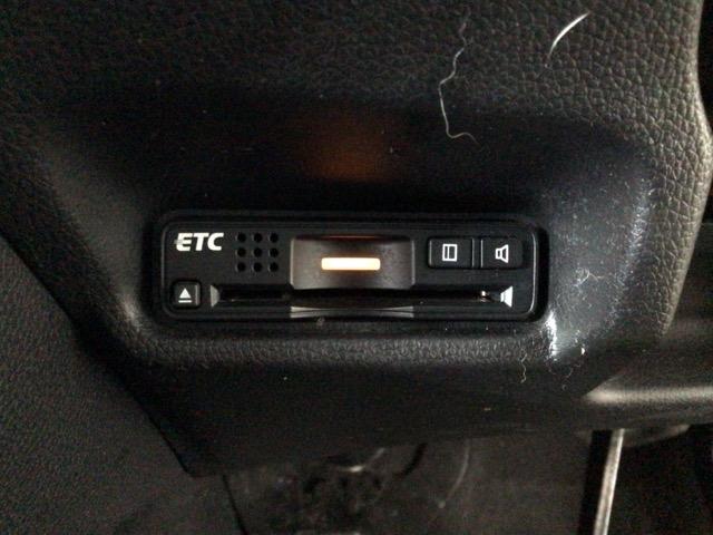 【ＥＴＣ車載器】もはや必須アイテムのＥＴＣを搭載！高速道路のご利用時にとても便利！わずらわしい料金所での現金支払いが不要となりスムーズに通過できます♪
