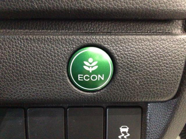 ★ＥＣＯＮスイッチ★　エコドライブを加速しよう！スイッチをＯＮにすると、運転の仕方によるロスを抑え込み燃費をよくするようクルマが頑張ります（＊＾ー＾＊）燃費向上にチャレンジ♪