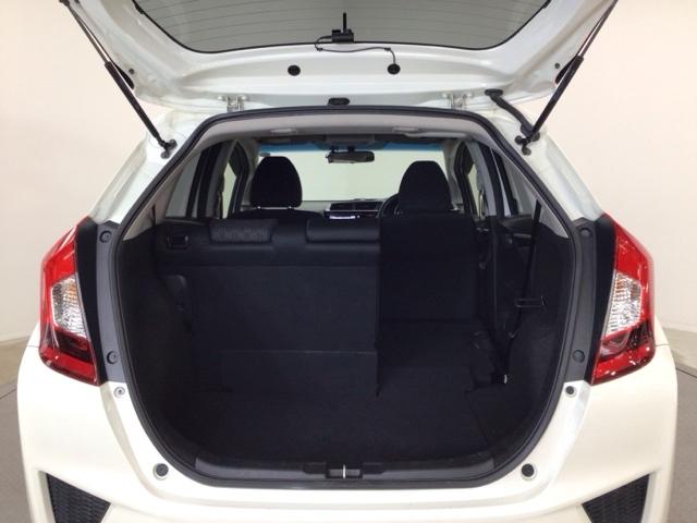 様々なパターンにアレンジができるラゲッジスペース♪お荷物の大きさや量・状況に合わせてアレンジできますので、とっても使い勝手良好ですよ♪タップリ積んで、楽しいお出かけを♪