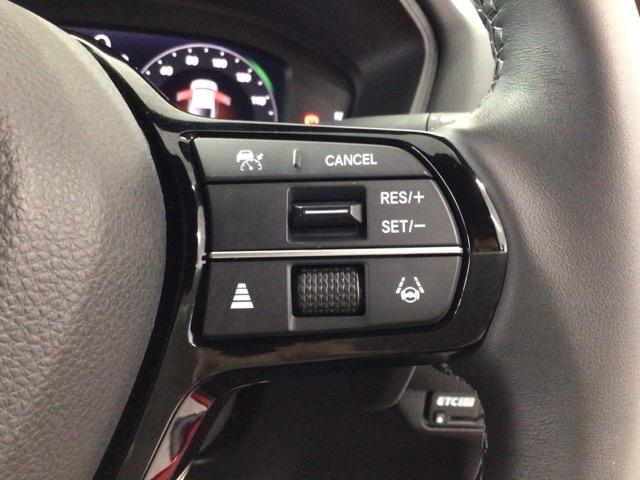 シビック ｅ：ＨＥＶＥＸ　デモカーＵＰ・ＬＥＤ・ホンダＣＯＮＮＥＣＴ・Ｇｏｏｇｌｅ搭載・サンルーフ・ＥＴＣ　衝突被害軽減ブレーキ　Ｂカメラ　シートヒーター　ワンオーナー　フルセグ　ＬＥＤヘッドライト　サイドカーテンエアバック（5枚目）