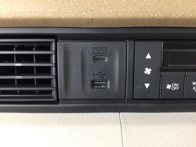 Ｎ－ＢＯＸ ベースグレード　デモカーＵＰ・ＬＥＤ・フルセグ・ホンダＣＯＮＮＥＣＴ・シートヒーター・ＥＴＣ　衝突軽減システム　スマートキ－　カーテンエアバック　イモビライザー　ＥＣＯモード　横滑り防止　オートクルーズ　キーフリー（11枚目）