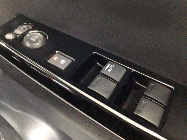 N-ONE オリジナル LED・CDチューナー・スマートキー・パワーウインドウ・障害物センサー 追突被害軽減ブレーキ オートクルーズコントロール サイドエアバック クリアランスソナー LEDライト USB WAB エアバッグ(22枚目)