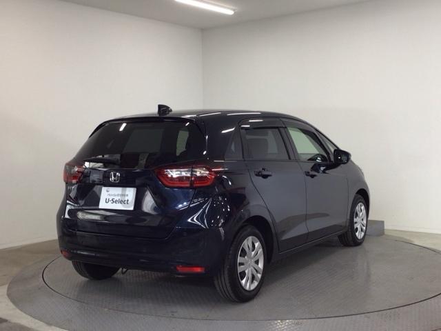 フィット ホーム　デモカーＵＰ・ＬＥＤ・フルセグ・メモリナビ・バックカメラ・スマートキー　衝突軽減　リアカメラ　ソナー　ＵＳＢ接続　ＡＡＣ　横滑り防止機能　サイドエアバック　ワンオーナー車　オートライト　ＬＥＤライト（2枚目）