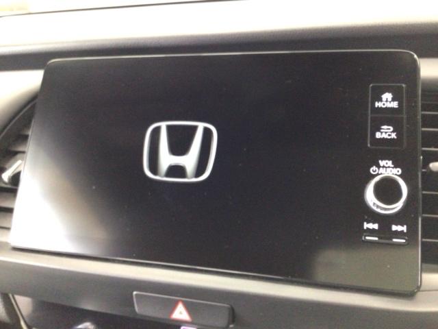 フィット ホーム　デモカーＵＰ・ＬＥＤ・フルセグ・メモリナビ・バックカメラ・スマートキー　衝突軽減　リアカメラ　ソナー　ＵＳＢ接続　ＡＡＣ　横滑り防止機能　サイドエアバック　ワンオーナー車　オートライト　ＬＥＤライト（6枚目）