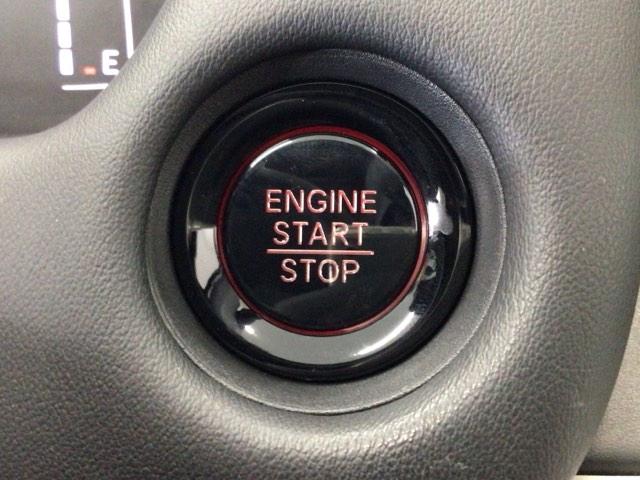 フィット ホーム　デモカーＵＰ・ＬＥＤ・フルセグ・メモリナビ・バックカメラ・スマートキー　衝突軽減　リアカメラ　ソナー　ＵＳＢ接続　ＡＡＣ　横滑り防止機能　サイドエアバック　ワンオーナー車　オートライト　ＬＥＤライト（15枚目）