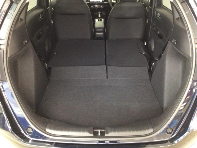 フィット ホーム　デモカーＵＰ・ＬＥＤ・フルセグ・メモリナビ・バックカメラ・スマートキー　衝突軽減　リアカメラ　ソナー　ＵＳＢ接続　ＡＡＣ　横滑り防止機能　サイドエアバック　ワンオーナー車　オートライト　ＬＥＤライト（47枚目）