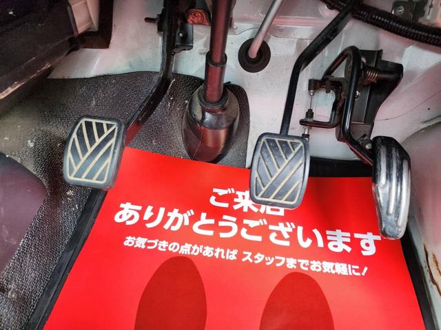 キャリイトラック ＫＣエアコン・パワステ　パートタイム４ＷＤ　高低二段切替式・後輪駆動ベース　５速ＭＴ（22枚目）