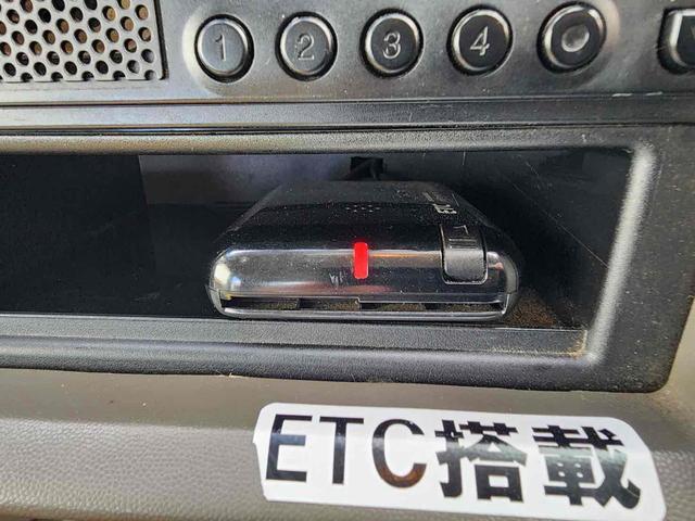 エブリイ ＰＡ　４ＷＤ　ドライブレコーダー　ＥＴＣ　両側スライドドア　ＡＴ　衝突安全ボディ　エアコン　パワーステアリング（4枚目）