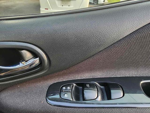 セレナ ハイウェイスター S-ハイブリッド エアロモード ドライブレコーダー ETC バックカメラ ナビ TV オートクルーズコントロール 両側電動スライドドア HID スマートキー アイドリングストップ 電動格納ミラー 後席モニター 3列シート CVT(10枚目)