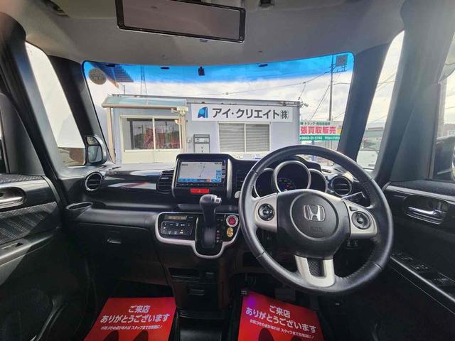 Ｎ－ＢＯＸカスタム Ｇ・ターボパッケージ　ＥＴＣ　バックカメラ　両側電動スライドドア　ナビ　ＴＶ　オートクルーズコントロール　ＨＩＤ　スマートキー　アイドリングストップ　電動格納ミラー　ベンチシート　ＣＶＴ　盗難防止システム　ＡＢＳ　ＥＳＣ（2枚目）