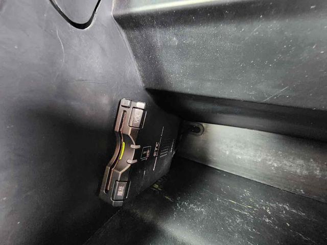 Ｎ－ＢＯＸカスタム Ｇ・ターボパッケージ　ＥＴＣ　バックカメラ　両側電動スライドドア　ナビ　ＴＶ　オートクルーズコントロール　ＨＩＤ　スマートキー　アイドリングストップ　電動格納ミラー　ベンチシート　ＣＶＴ　盗難防止システム　ＡＢＳ　ＥＳＣ（5枚目）