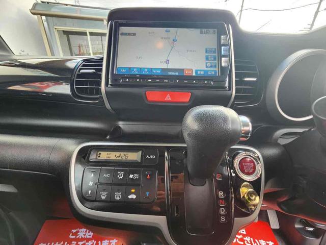 Ｎ－ＢＯＸカスタム Ｇ・ターボパッケージ　ＥＴＣ　バックカメラ　両側電動スライドドア　ナビ　ＴＶ　オートクルーズコントロール　ＨＩＤ　スマートキー　アイドリングストップ　電動格納ミラー　ベンチシート　ＣＶＴ　盗難防止システム　ＡＢＳ　ＥＳＣ（8枚目）