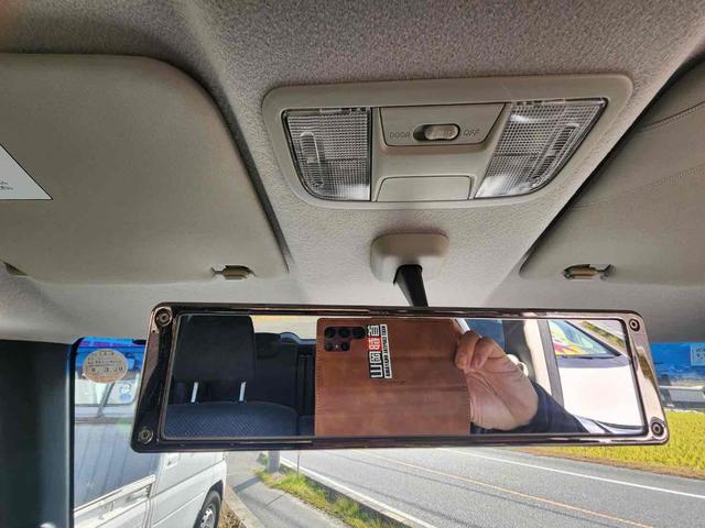 Ｎ－ＢＯＸカスタム Ｇ・ターボパッケージ　ＥＴＣ　バックカメラ　両側電動スライドドア　ナビ　ＴＶ　オートクルーズコントロール　ＨＩＤ　スマートキー　アイドリングストップ　電動格納ミラー　ベンチシート　ＣＶＴ　盗難防止システム　ＡＢＳ　ＥＳＣ（24枚目）