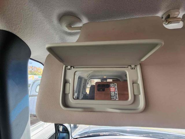 Ｎ－ＢＯＸカスタム Ｇ・ターボパッケージ　ＥＴＣ　バックカメラ　両側電動スライドドア　ナビ　ＴＶ　オートクルーズコントロール　ＨＩＤ　スマートキー　アイドリングストップ　電動格納ミラー　ベンチシート　ＣＶＴ　盗難防止システム　ＡＢＳ　ＥＳＣ（25枚目）