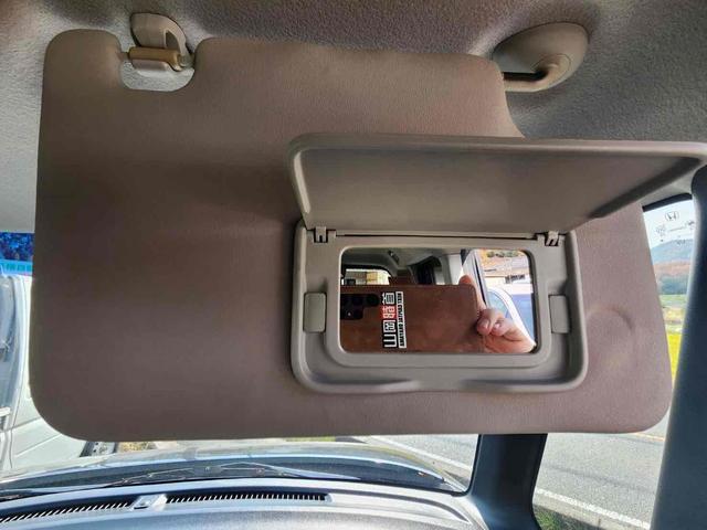 Ｎ－ＢＯＸカスタム Ｇ・ターボパッケージ　ＥＴＣ　バックカメラ　両側電動スライドドア　ナビ　ＴＶ　オートクルーズコントロール　ＨＩＤ　スマートキー　アイドリングストップ　電動格納ミラー　ベンチシート　ＣＶＴ　盗難防止システム　ＡＢＳ　ＥＳＣ（26枚目）