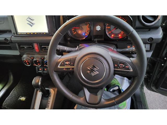 ジムニー 　４ＷＤ　ドライブレコーダー　ＥＴＣ　ＴＶ　オートクルーズコントロール　レーンアシスト　衝突被害軽減システム　ヘッドライトウォッシャー　スマートキー　電動格納ミラー　シートヒーター　ＡＴ　ＥＳＣ（2枚目）