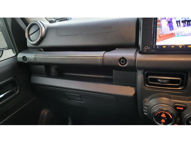 ジムニー 　４ＷＤ　ドライブレコーダー　ＥＴＣ　ＴＶ　オートクルーズコントロール　レーンアシスト　衝突被害軽減システム　ヘッドライトウォッシャー　スマートキー　電動格納ミラー　シートヒーター　ＡＴ　ＥＳＣ（8枚目）