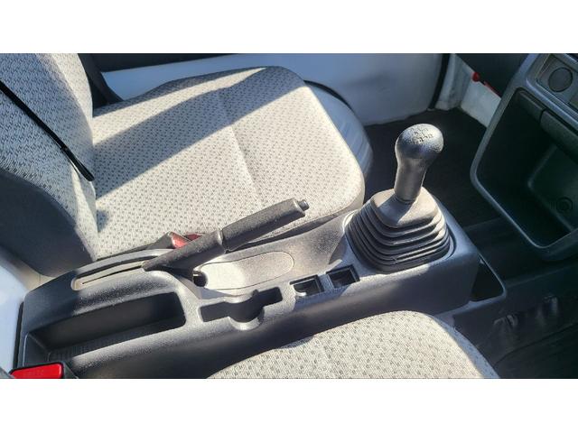 キャリイトラック 　軽トラック　ＭＴ　アルミホイール　エアコン　運転席エアバッグ（5枚目）