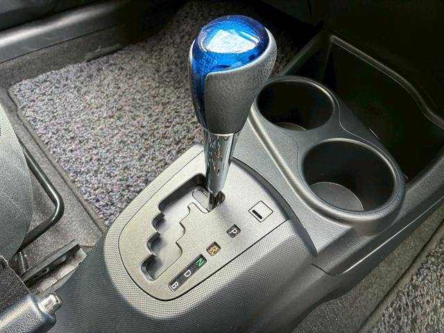 アクア S /禁煙車/新品タイヤ/純正フルエアロ/純正ナビ/バックカメラ/プッシュスタート/シートヒーター/ETC/(15枚目)