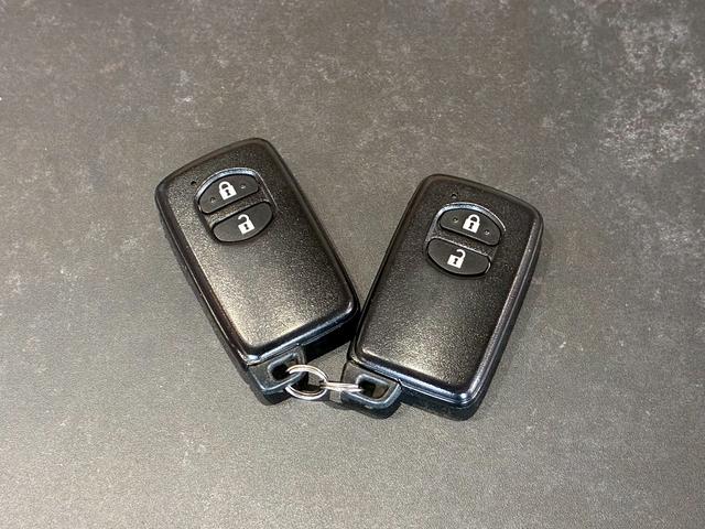 アクア S /禁煙車/新品タイヤ/純正フルエアロ/純正ナビ/バックカメラ/プッシュスタート/シートヒーター/ETC/(21枚目)