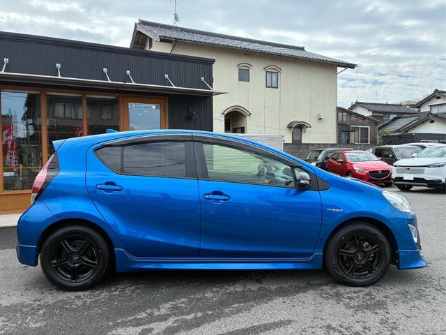 アクア S /禁煙車/新品タイヤ/純正フルエアロ/純正ナビ/バックカメラ/プッシュスタート/シートヒーター/ETC/(28枚目)