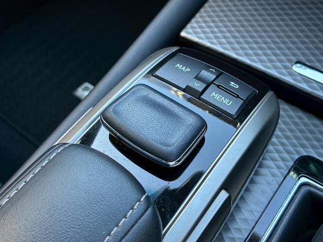 ＧＳ ＧＳ２５０　Ｆスポーツ　／後期／サンルーフ／禁煙車／黒革電動シート／純正ナビ／バックカメラ／レーダークルーズコントロール／ＬＥＤヘッドライト／ＥＴＣ／電動トランク／ステアリングヒーター／シートヒーター／シートクーラー／（17枚目）