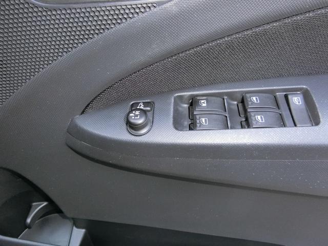 カスタム Xリミテッド ナビ TV バックカメラ ETC プッシュスタート オートエアコン スペアキー(17枚目)