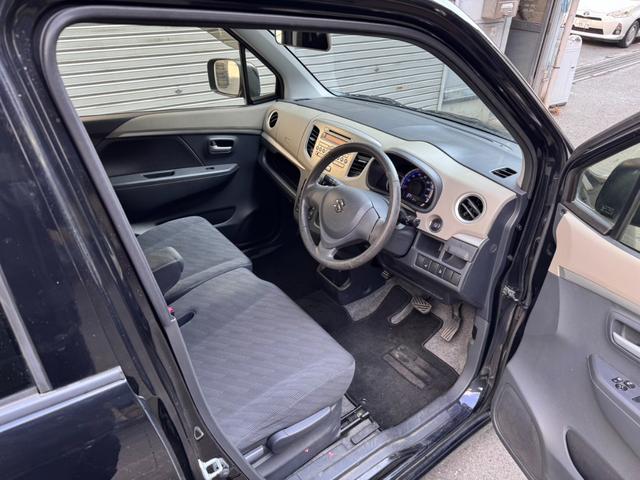 ワゴンR FXリミテッド 4WD アイドリングストップ機能搭載車 シートヒーター 純正デッキ オートライト オートエアコン ETC(17枚目)