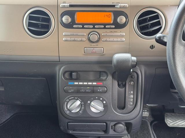 アルトラパン Ｇ　４ＷＤ　運転席側シートヒーター　プッシュスタート　純正デッキ　予備キー付き（6枚目）