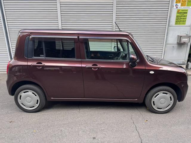 アルトラパン Ｇ　４ＷＤ　運転席側シートヒーター　プッシュスタート　純正デッキ　予備キー付き（12枚目）