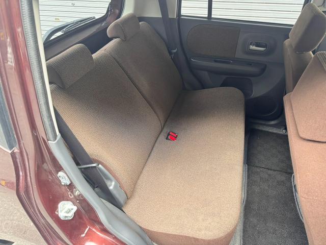 アルトラパン Ｇ　４ＷＤ　運転席側シートヒーター　プッシュスタート　純正デッキ　予備キー付き（18枚目）